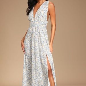 NWT!! Lulu’s floral maxi dress